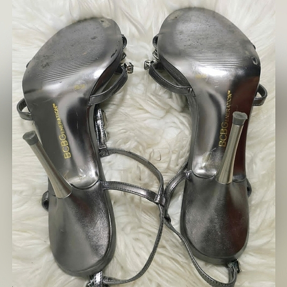 BCBG Generation Smokey strappy beaded Metal Heel Sandals Women's Size 8B🌴 - Picture 8 of 9
